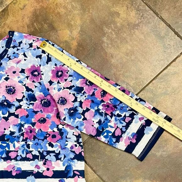 Alfred Dunner Picture Perfect Somen's Flowers and Stripes Knit Top 2X - Picture 5 of 10